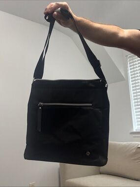 Samsonite Black Crossbody Shoulder Bag - Minimal Everyday